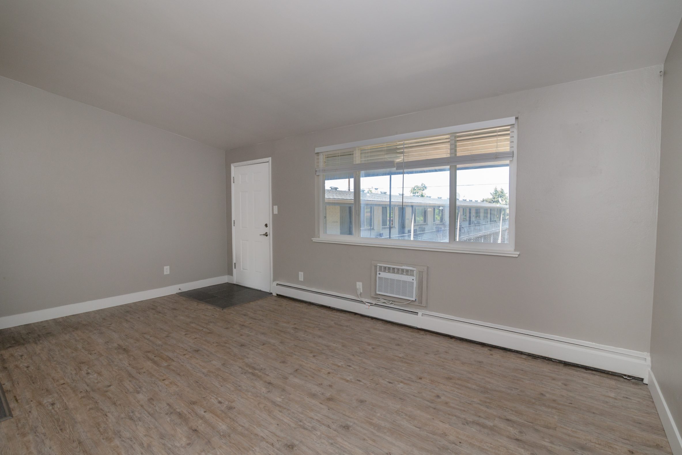 Clay Street Apartments Cornerstone Apartments